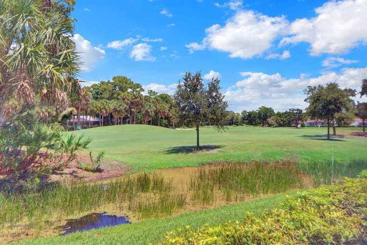 Golf course view, 39 Edinburgh Drive